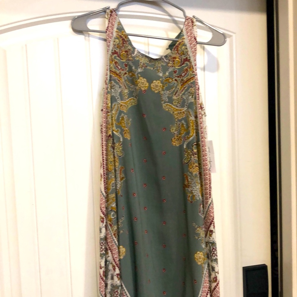 Sleeveless dress , Skylar + Jade